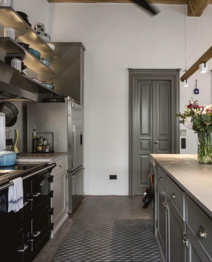 Apartment One Manto Square *