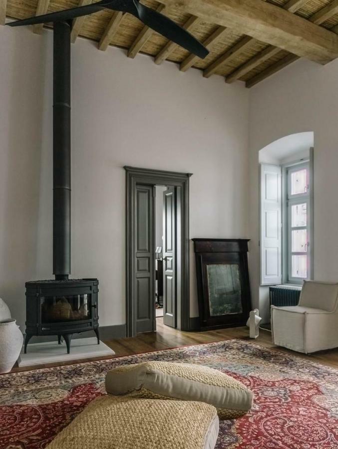 One Manto Square Apartment