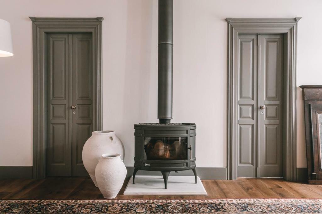 One Manto Square Apartment